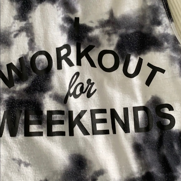 Workout top! - Picture 2 of 3